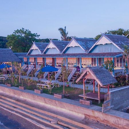 Moyo Island Resort エクステリア 写真