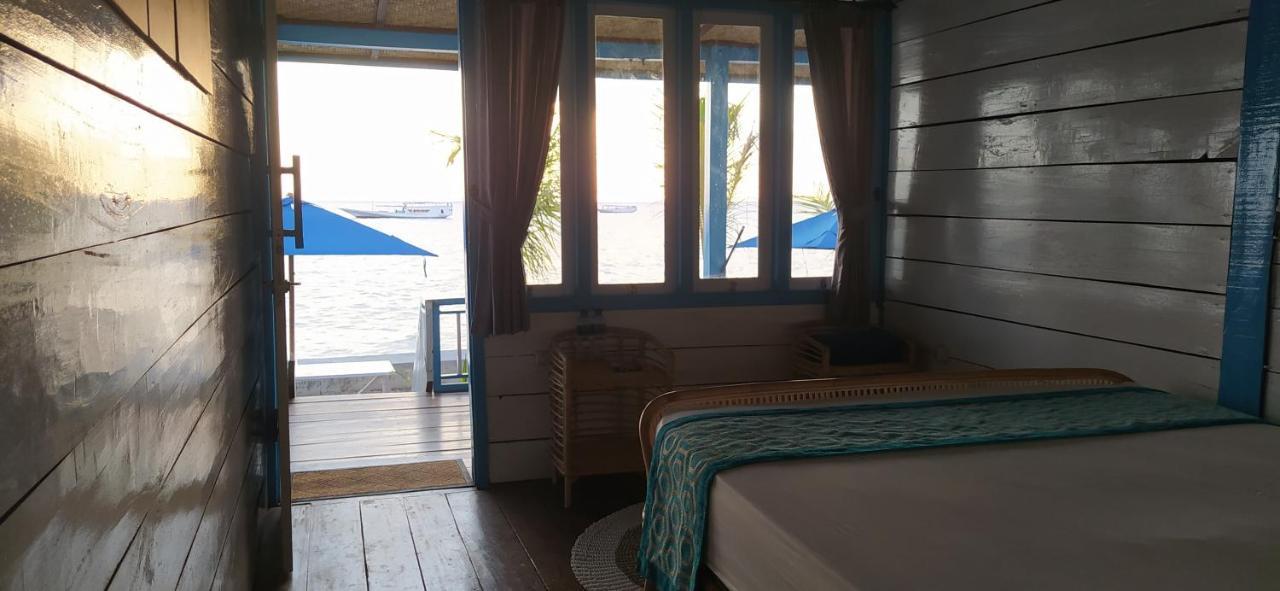 Moyo Island Resort エクステリア 写真