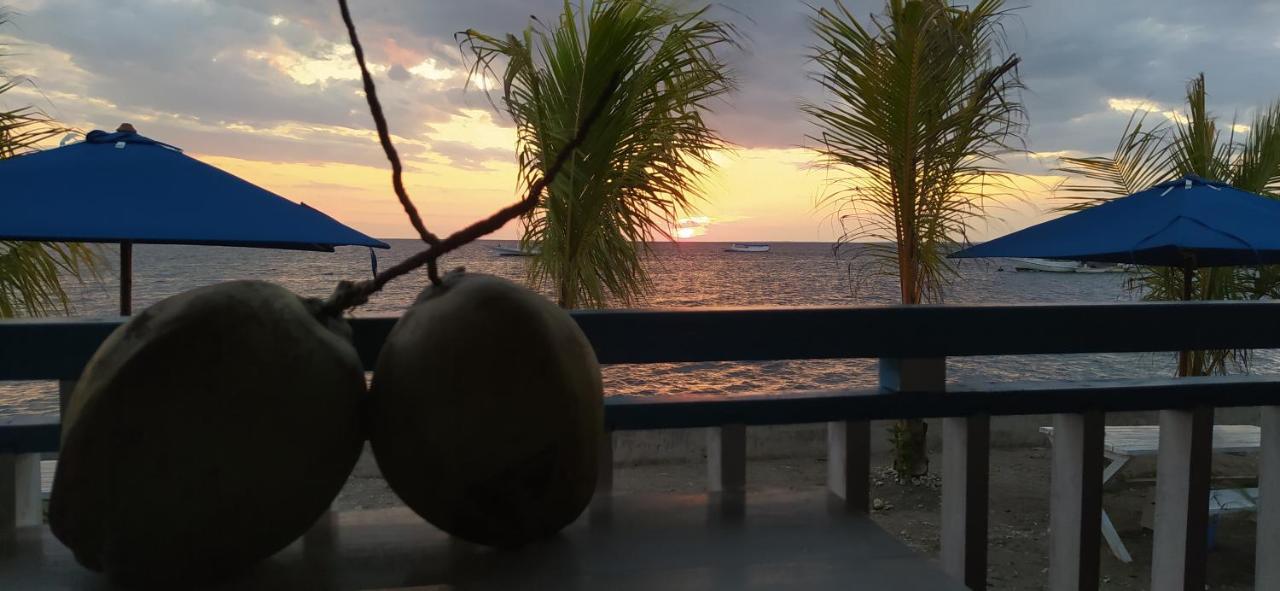 Moyo Island Resort エクステリア 写真