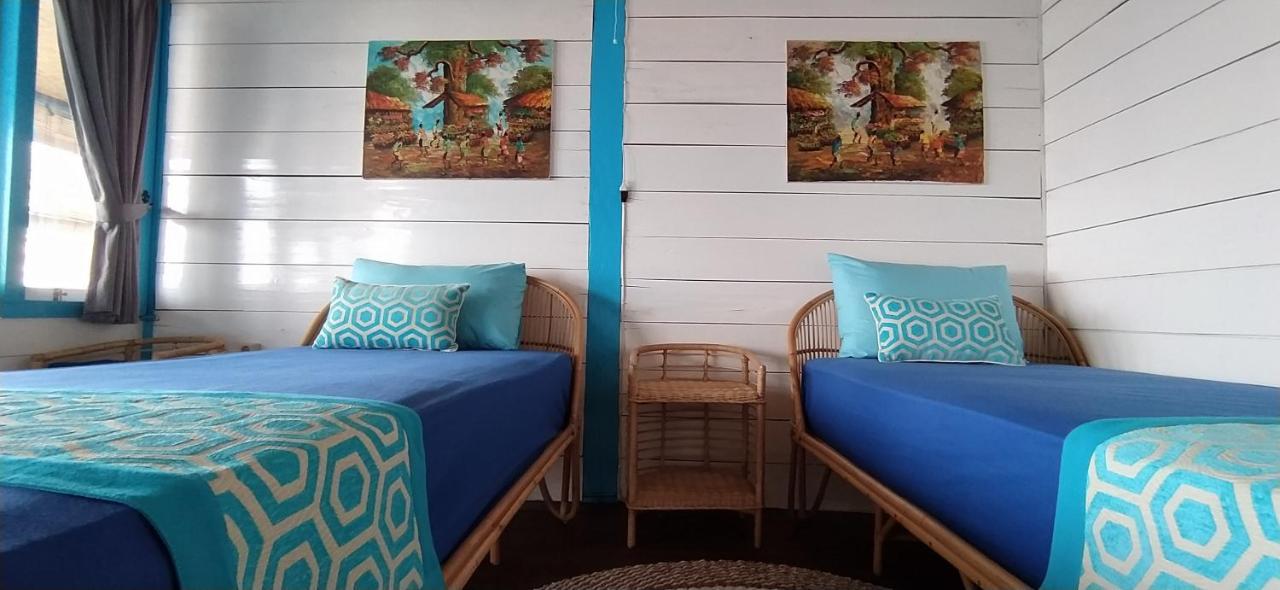 Moyo Island Resort エクステリア 写真