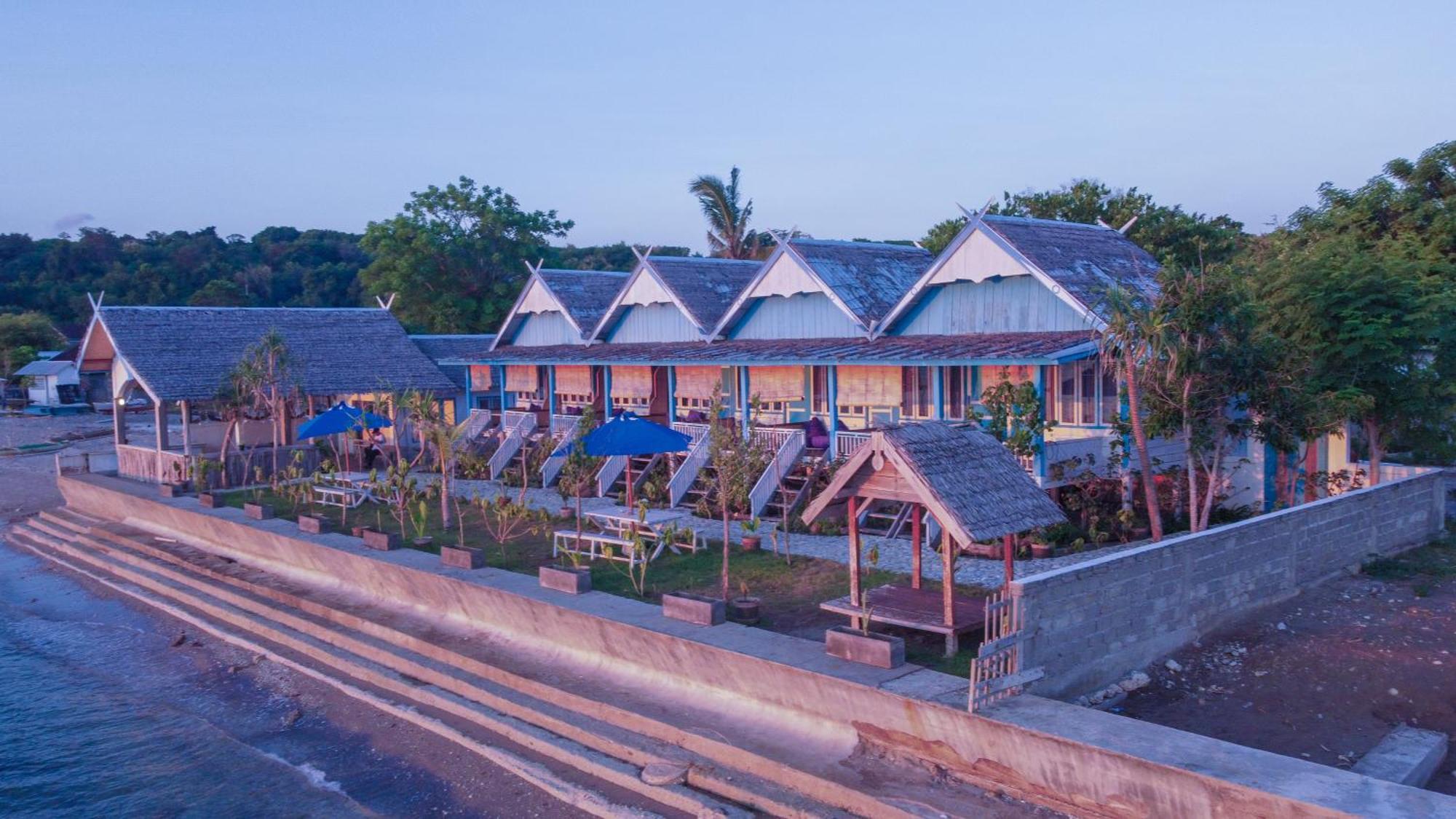 Moyo Island Resort エクステリア 写真